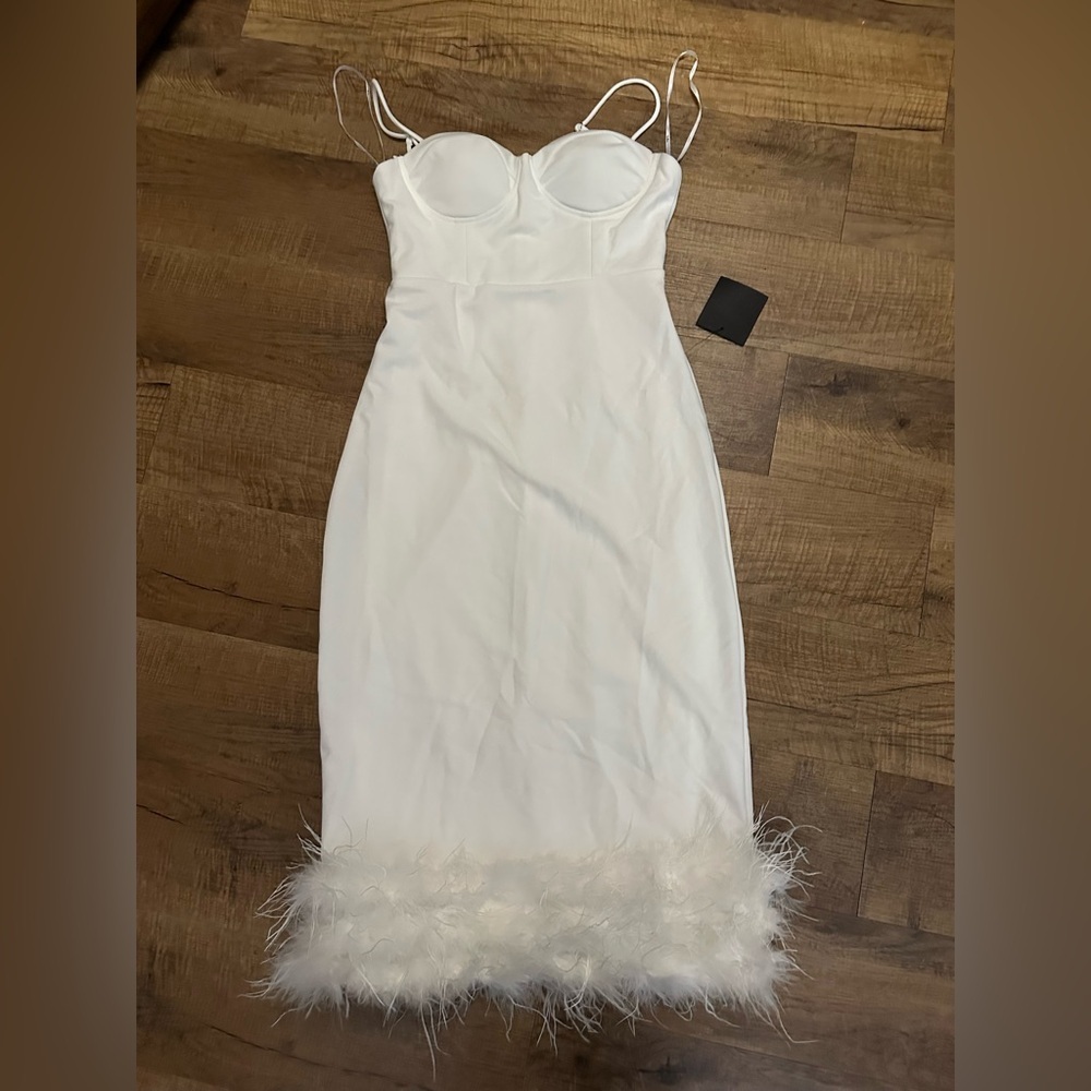 Lulus Passion for Glamour White Sleeveless Bustier Feather
Midi Dress - Picture 4 of 5